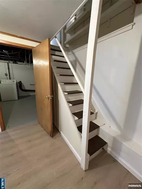 Entry Way - 36 Morningside Ave, Cresskill, NJ 07626 photo 4 of 4