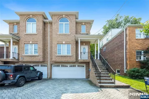 270 2nd St, Palisades Park, NJ 07650
