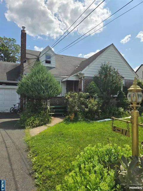 5-11 17th St, Fair Lawn, NJ 07410