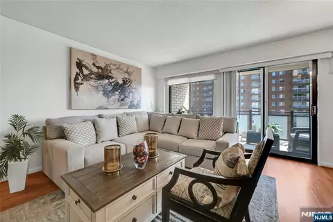 Living - 125 Prospect Ave #11G, Hackensack, NJ 07601 photo 5 of 5