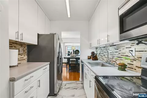 Kitchen - 125 Prospect Ave #11G, Hackensack, NJ 07601 photo 1 of 2