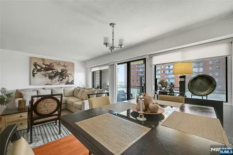 Dining - 125 Prospect Ave #11G, Hackensack, NJ 07601 photo 3 of 3