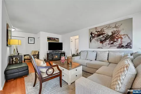 Living - 125 Prospect Ave #11G, Hackensack, NJ 07601 photo 3 of 5