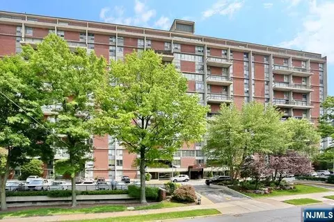 3 Horizon Rd #1406, Fort Lee, NJ 07024