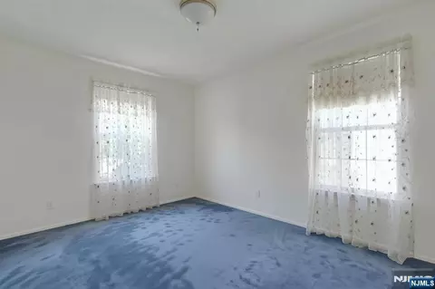 Bedroom - 14 Summit Ct, Hackensack, NJ 07601 photo 7 of 10
