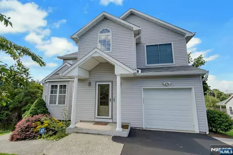 Exterior - 14 Summit Ct, Hackensack, NJ 07601 photo 2 of 4