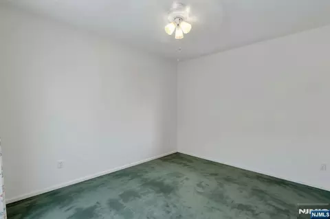 Bedroom - 14 Summit Ct, Hackensack, NJ 07601 photo 1 of 10
