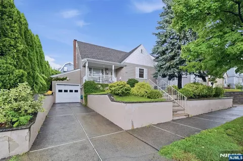 647-649 Devon St, Kearny, NJ 07032
