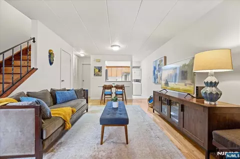 Living - 33 Poplar Ave #8, Hackensack, NJ 07601 photo 1 of 2