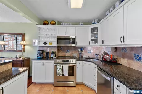 Kitchen - 151 Prospect Ave #9D, Hackensack, NJ 07601 photo 2 of 4