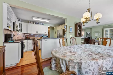 Dining - 151 Prospect Ave #9D, Hackensack, NJ 07601 photo 4 of 4