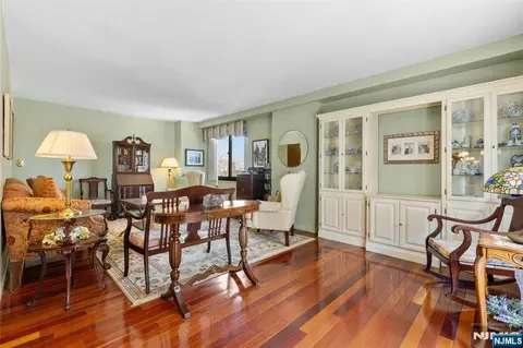 Living - 151 Prospect Ave #9D, Hackensack, NJ 07601 photo 4 of 6
