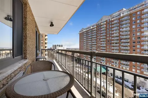 Exterior - 151 Prospect Ave #9D, Hackensack, NJ 07601 photo 1 of 2