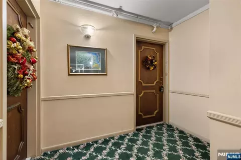 Entry Way - 151 Prospect Ave #9D, Hackensack, NJ 07601 photo 3 of 4
