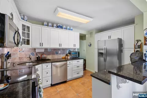 Kitchen - 151 Prospect Ave #9D, Hackensack, NJ 07601 photo 3 of 4