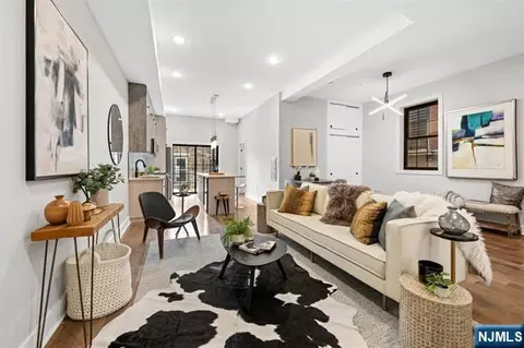 545 Palisade Ave #2, Jersey City, NJ 07307