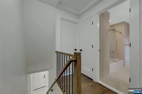 Entry Way - 1087 Lambert Rd, Teaneck, NJ 07666 photo 3 of 4