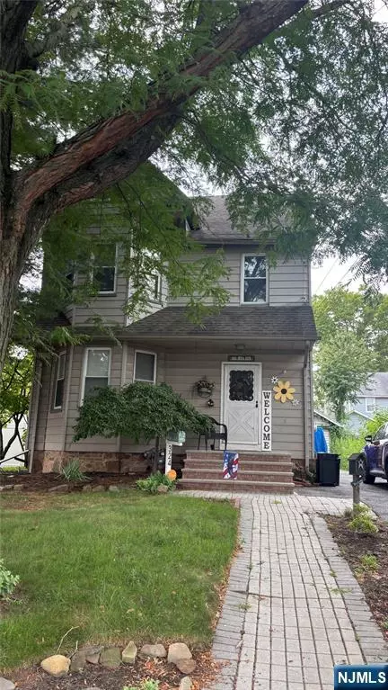 324 Harrison Ave, Hasbrouck Heights, NJ 07604
