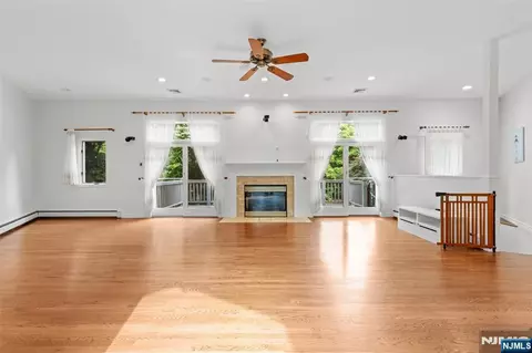 Living - 720 Berdan Ave, Wayne, NJ 07470 photo 1 of 5