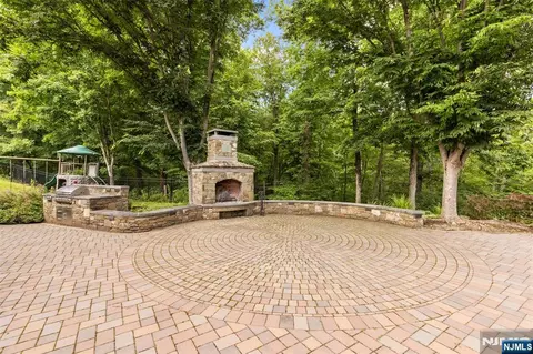 Exterior - 720 Berdan Ave, Wayne, NJ 07470 photo 3 of 3
