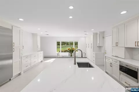 Kitchen - 720 Berdan Ave, Wayne, NJ 07470 photo 2 of 5