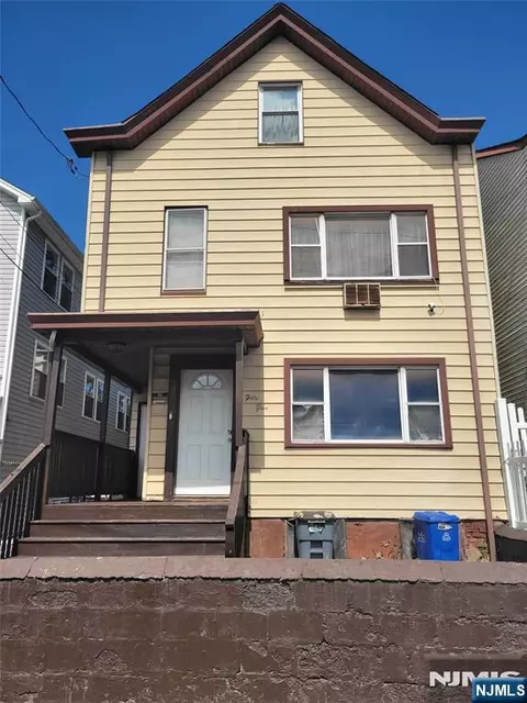 55 N 6th St, Paterson, NJ 07522