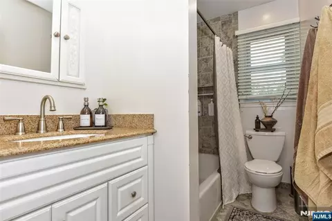 Bath - 6 Kime Ave, Wayne, NJ 07470 photo 1 of 3