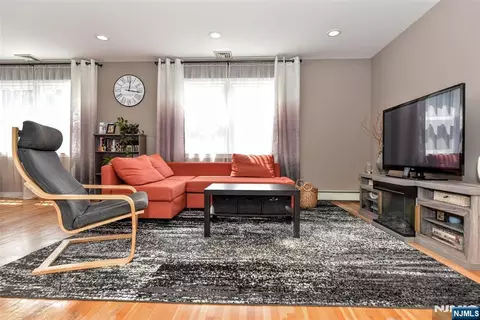 Living - 6 Kime Ave, Wayne, NJ 07470 photo 2 of 2