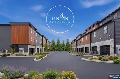 91 Union St #6B, Lodi, NJ 07644