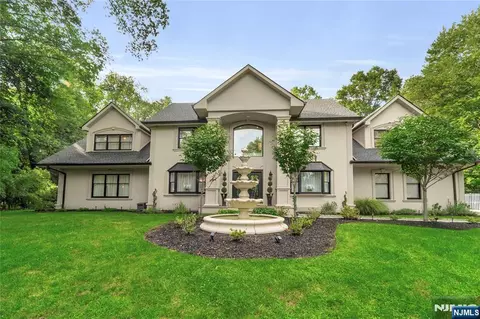 312 Old Tappan Rd, Old Tappan, NJ 07675
