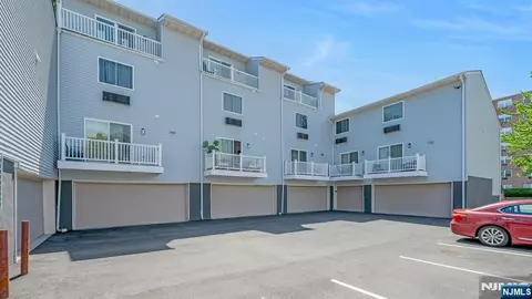 Exterior - 228 Johnson Ave #5, Hackensack, NJ 07601 photo 6 of 6