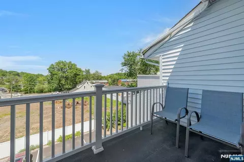 Exterior - 228 Johnson Ave #5, Hackensack, NJ 07601 photo 4 of 6