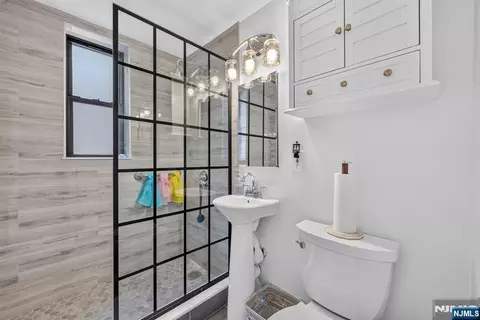 Bath - 100 Prospect Ave #4E, Hackensack, NJ 07601 photo 1 of 1