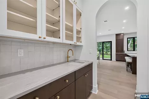 Entry Way - 134 Morningside Rd, Paramus, NJ 07652 photo 1 of 5