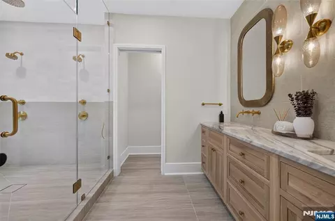Bath - 134 Morningside Rd, Paramus, NJ 07652 photo 6 of 10