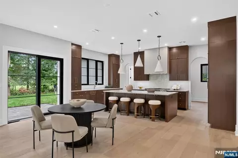 Dining - 134 Morningside Rd, Paramus, NJ 07652 photo 4 of 4