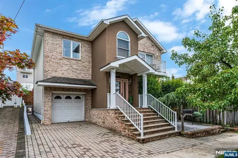 146 Bathurst Ave, North Arlington, NJ 07031