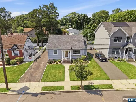 119 Ploch Rd, Clifton, NJ 07013