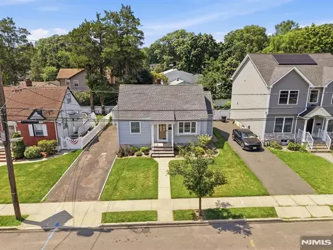 119 Ploch Rd, Clifton, NJ 07013