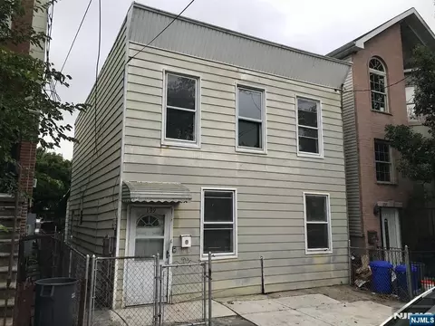 199 Halladay St, Jersey City, NJ 07304