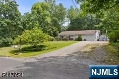 958 Cedar Dr, Newton, NJ 07860