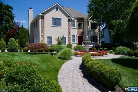 20 Hugenot St, East Hanover, NJ 07936