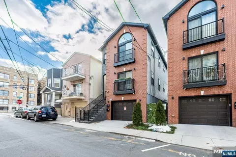 85 Oxford, Jersey City, NJ 07304