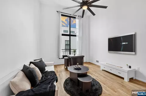 518 Gregory Ave #A-425, Weehawken, NJ 07086