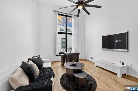 518 Gregory Ave #A-425, Weehawken, NJ 07086