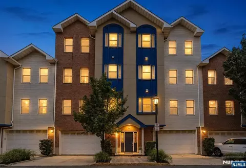 620 38th St #205, Union City, NJ 07087