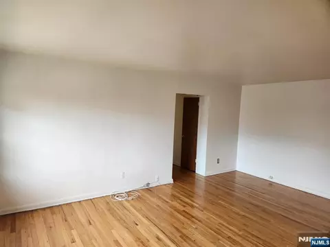 Living - 216 Prospect Ave #1C, Hackensack, NJ 07601 photo 3 of 4