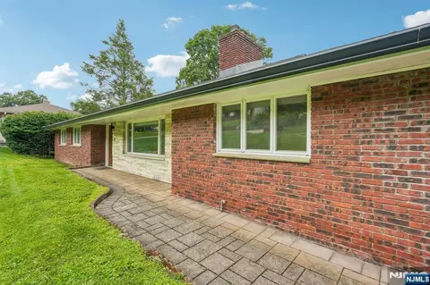 Exterior - 31 Surrey Dr, Wayne, NJ 07470 photo 3 of 18