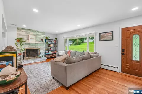 Other - 31 Surrey Dr, Wayne, NJ 07470 photo 1 of 12