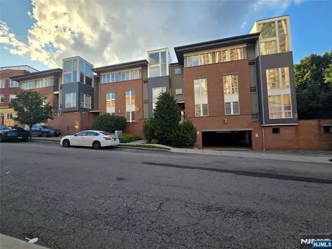 255 Laird Ave #2, Cliffside Park, NJ 07010